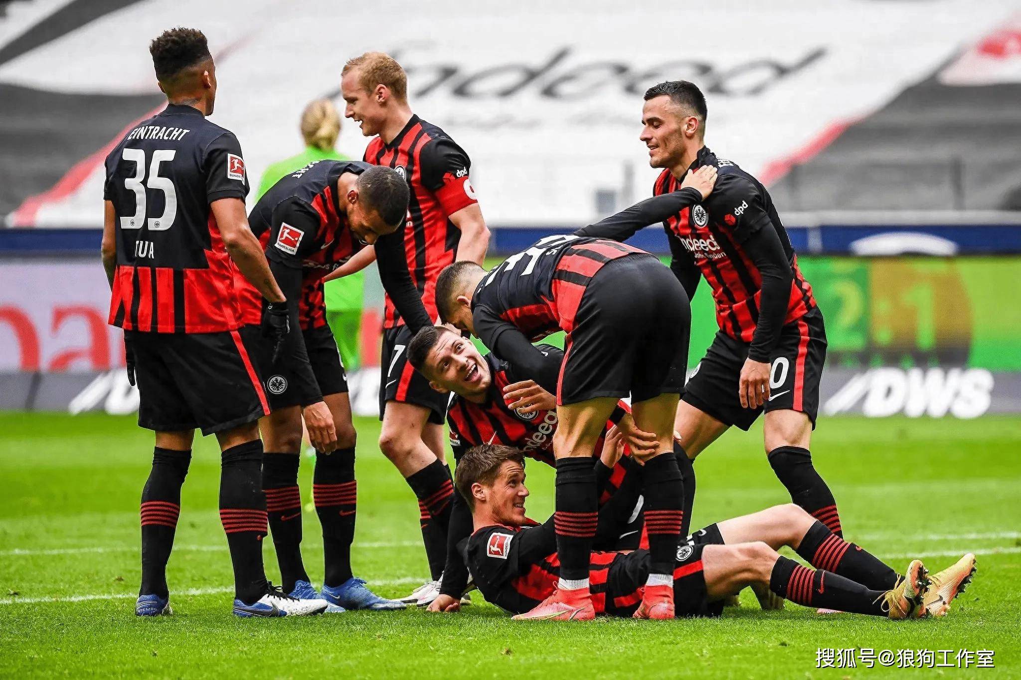 勒沃库森强势巴萨，孙兴慜统治全场的简单介绍