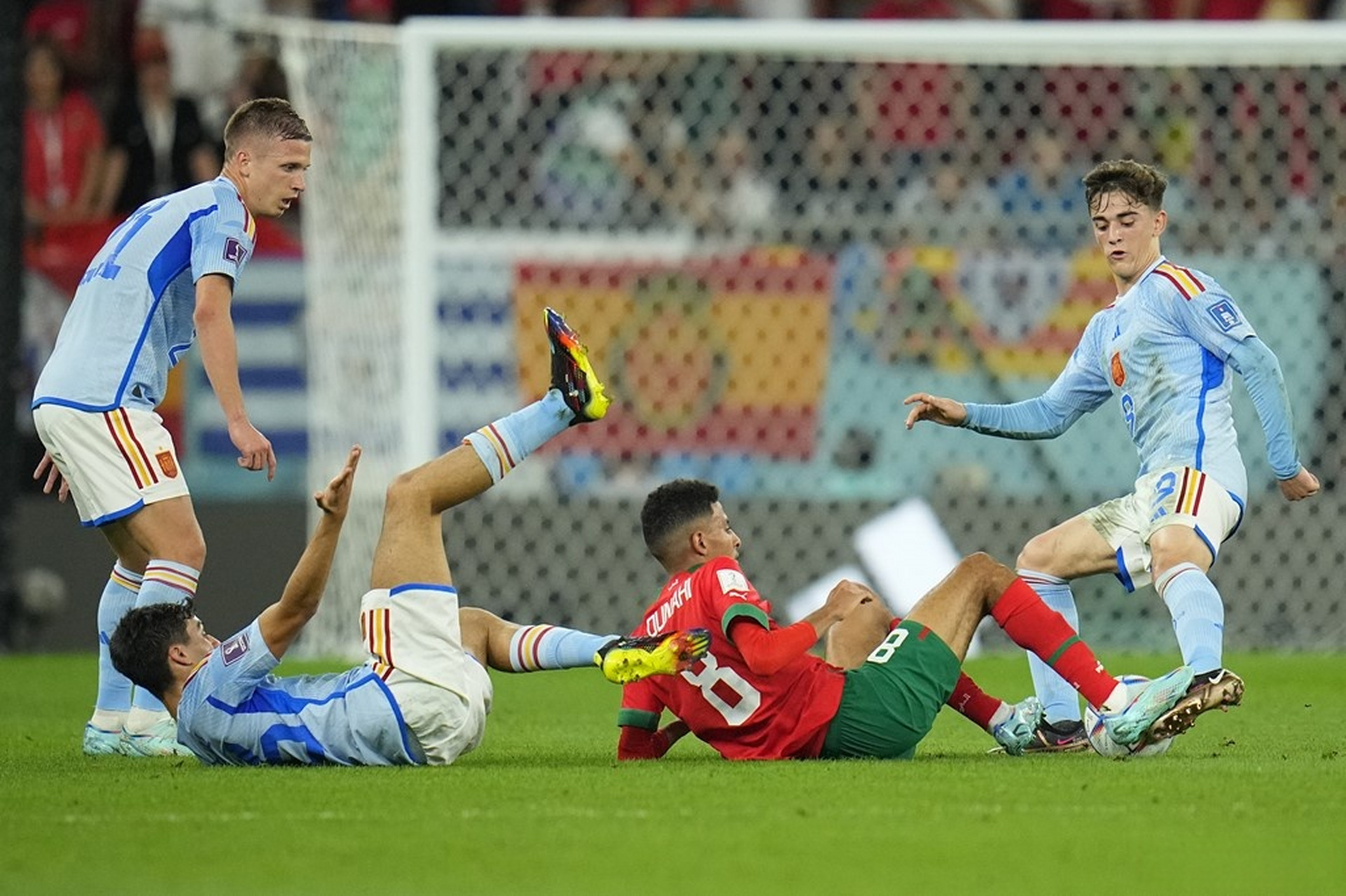 智利逆转摩洛哥，加维高光表现