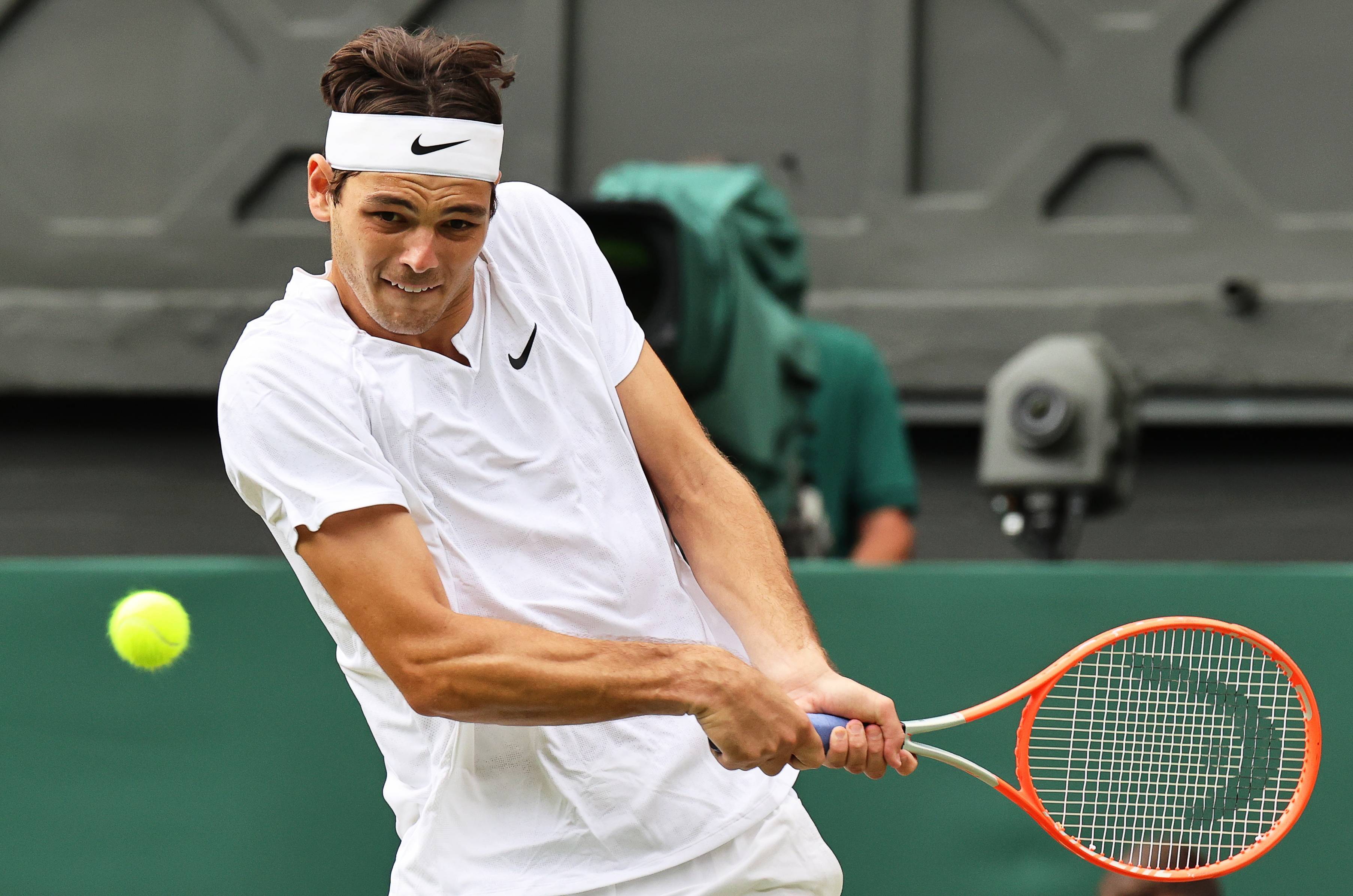 温网横扫年终总决赛，纳达尔高光表现的简单介绍