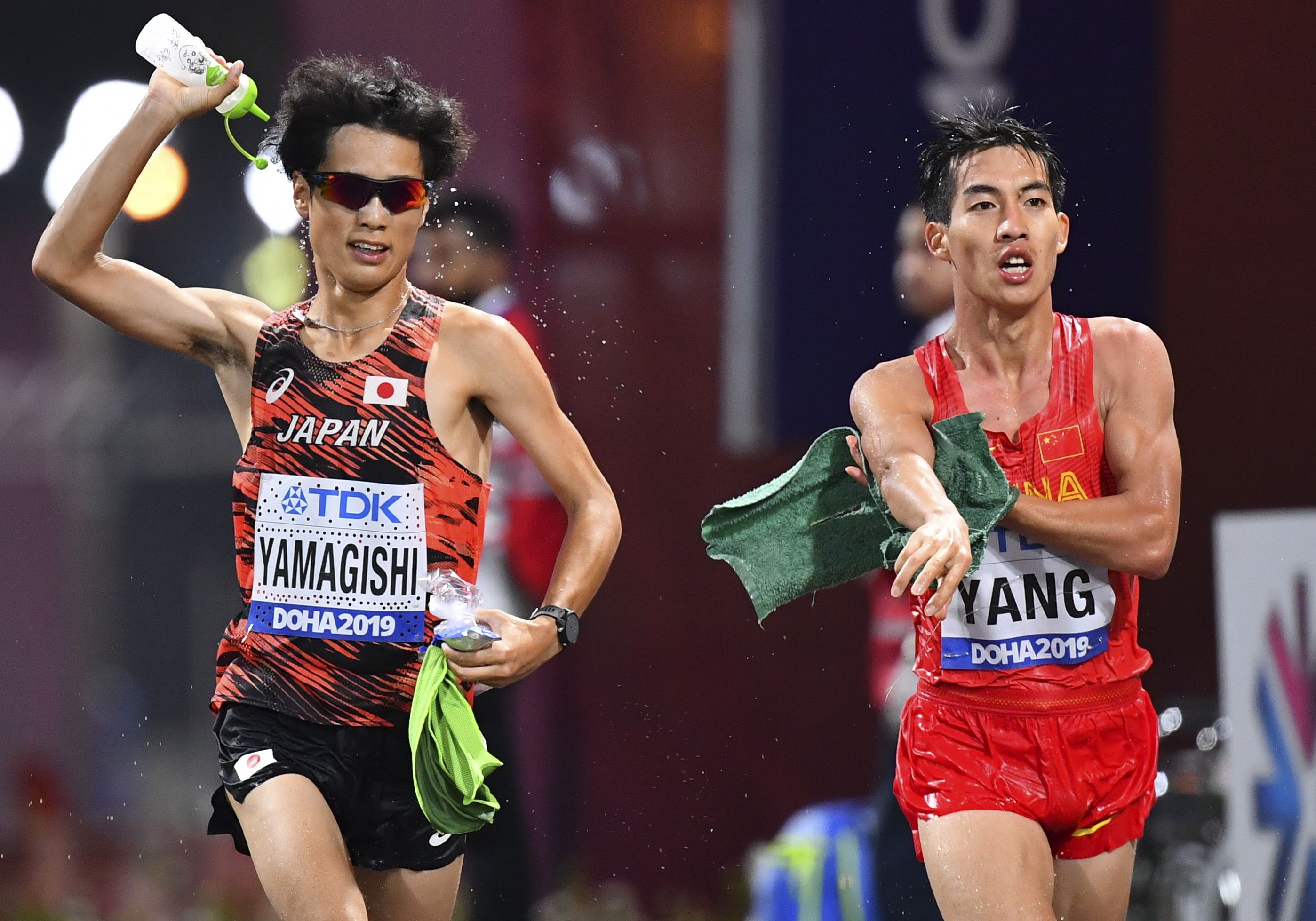 运动员展现出色实力，引发热烈讨论