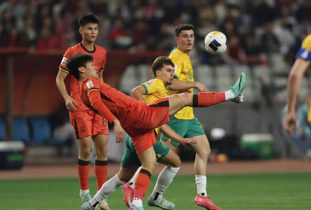 精湛表现！球队全面压制对手获胜