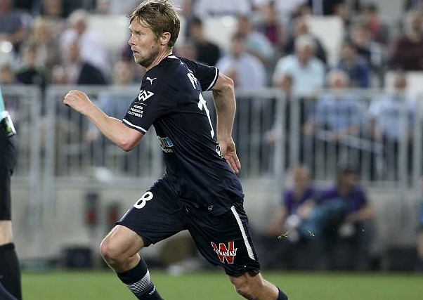 巴黎圣日耳曼逼平瓦朗谢纳，保持领先位置的简单介绍