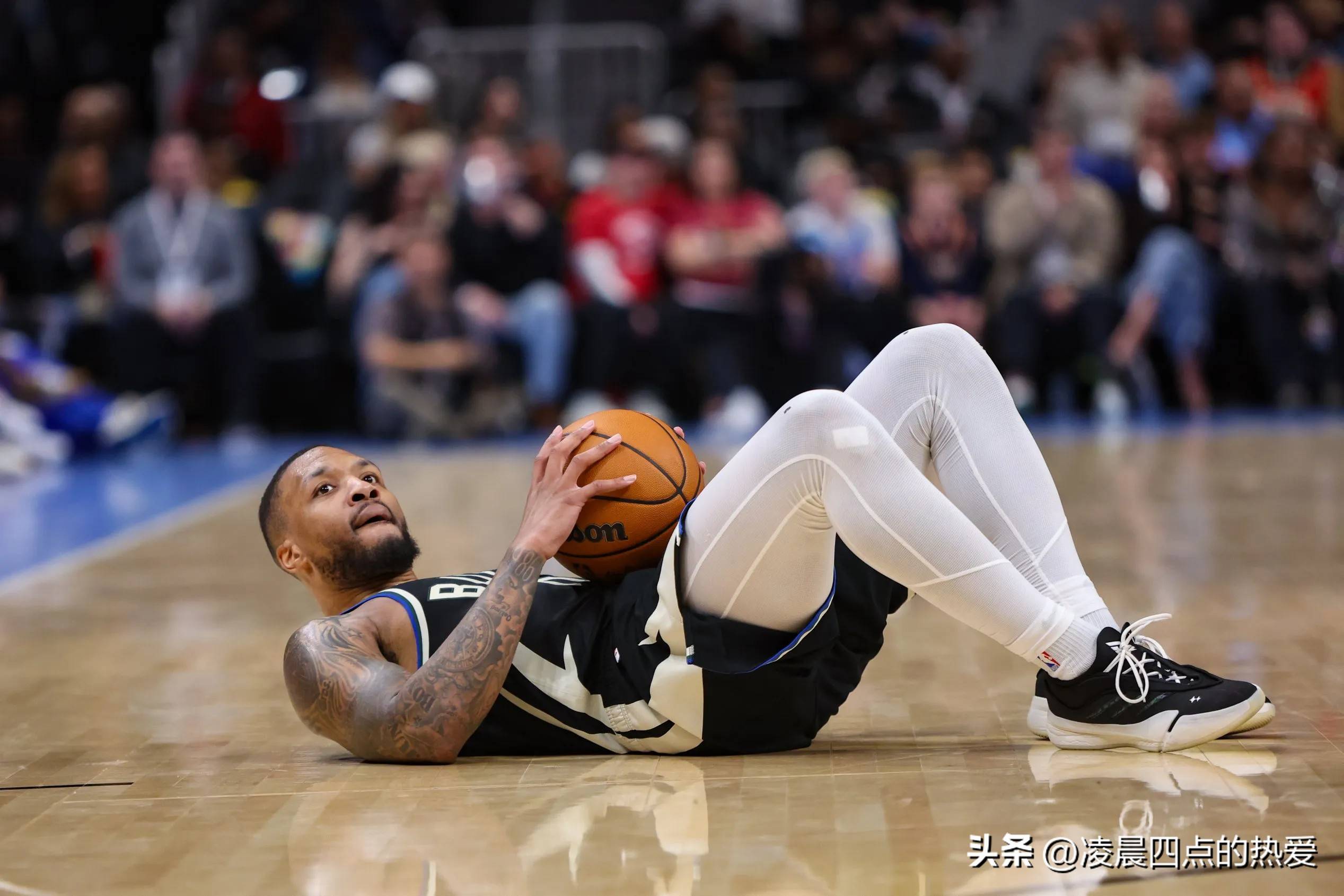 太阳险胜篮网，利拉德带队取胜