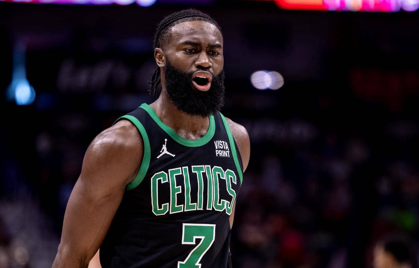 关于爵士强势凯尔特人B队，杰伦·布朗打破历史纪录的信息