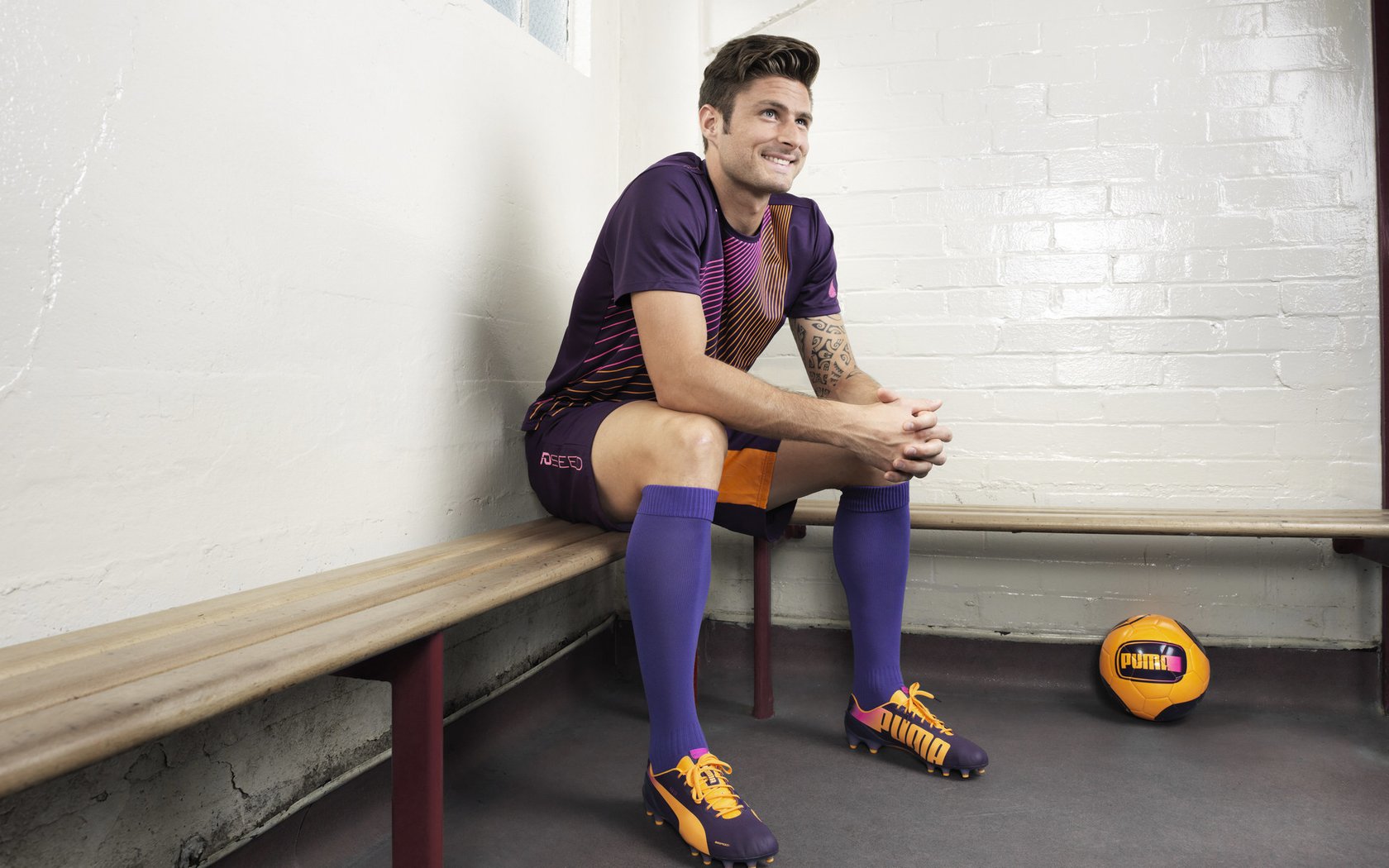 铁壁围城，曼城防守体系如何锁死卡塔尔式进攻，德里赫特成战术支点